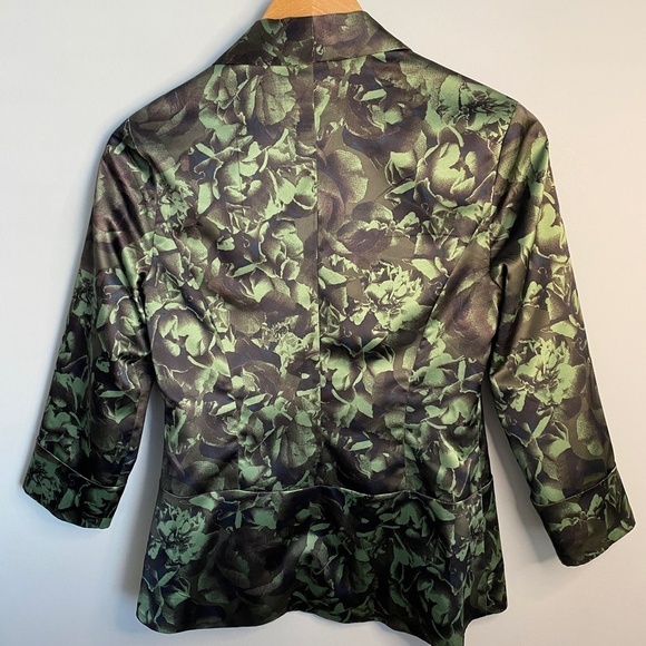 Attitude Women's Green Shimmer Flower Print Open Front Blazer Jacket Size XS - Picture 6 of 13